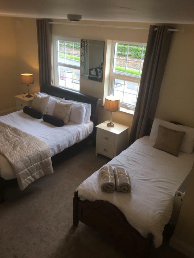 Drumhouse Guesthouse Knock  Ngoại thất bức ảnh