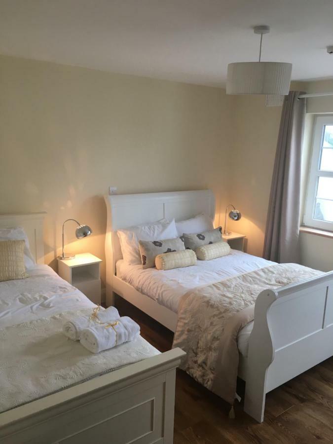 Drumhouse Guesthouse Knock  Ngoại thất bức ảnh