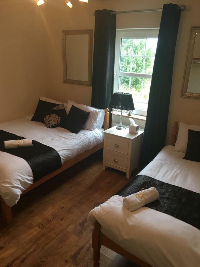Drumhouse Guesthouse Knock  Ngoại thất bức ảnh