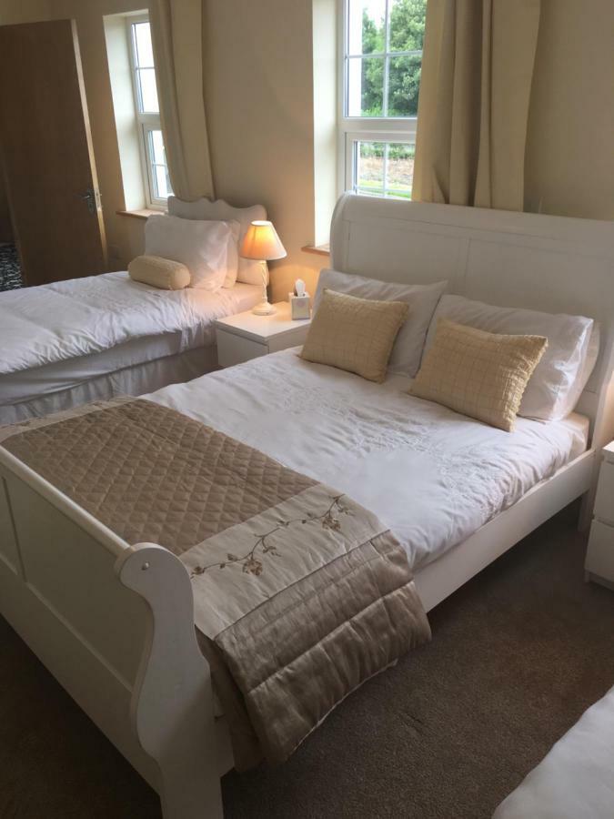 Drumhouse Guesthouse Knock  Ngoại thất bức ảnh